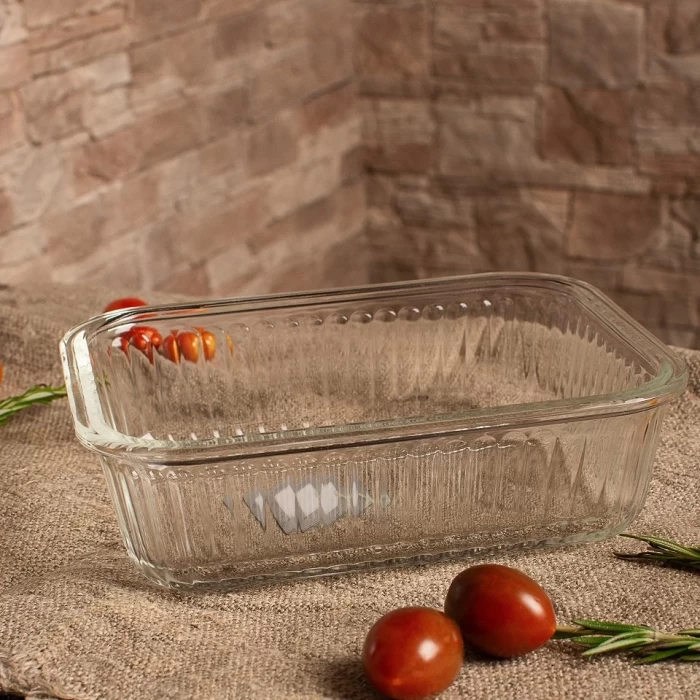 Контейнер из жаропрочного стекла с крышкой 1л