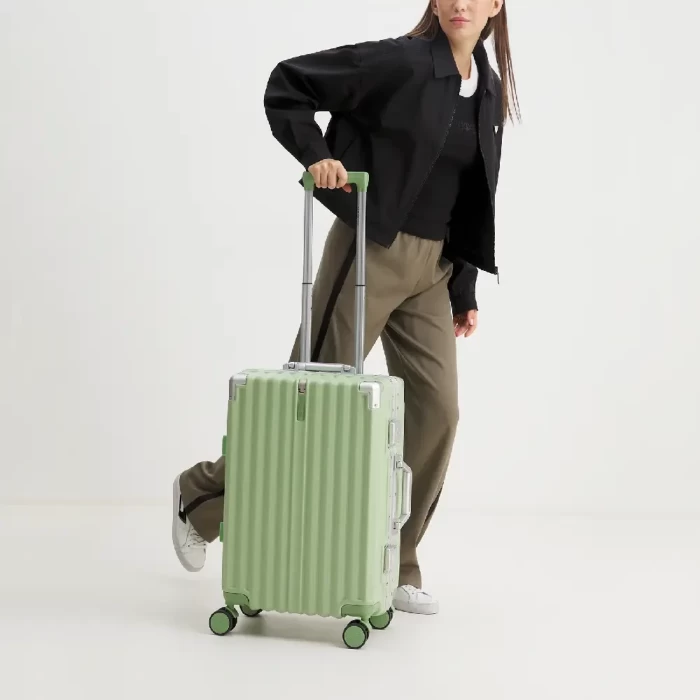 Чемодан Mironpan 32415 М